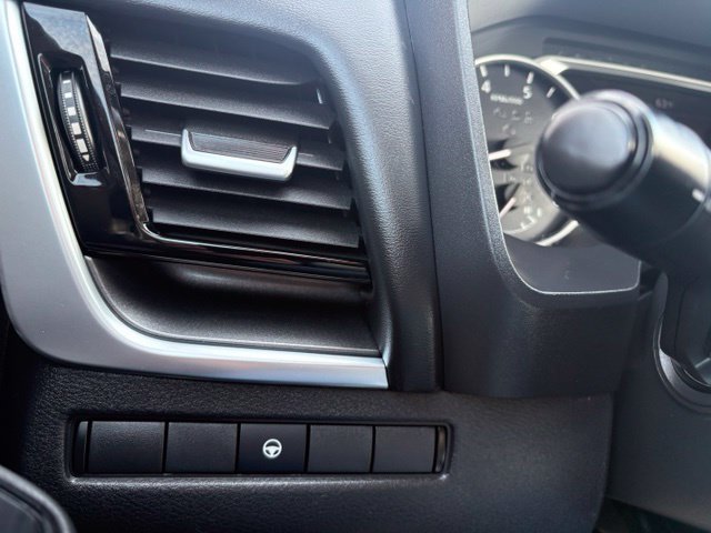Used 2021 Nissan Rogue SV FWD image 23