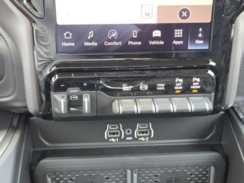 New 2026 RAM 3500 Laramie w/ Towing Technology Group AWD/4WD image 17