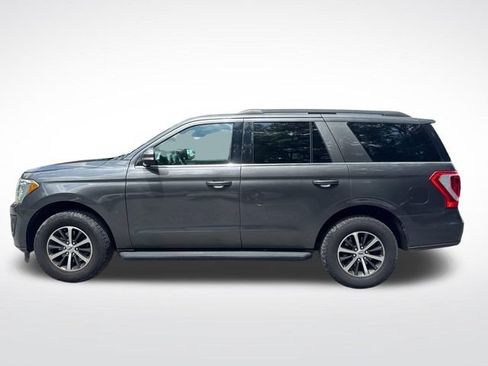 Used 2018 Ford Expedition XLT w/ Equipment Group 201A RWD image 4