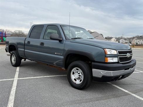 Used 2007 Chevrolet Silverado 2500 W/T image 9