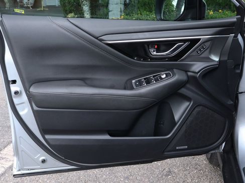 Used 2022 Subaru Outback Limited image 14