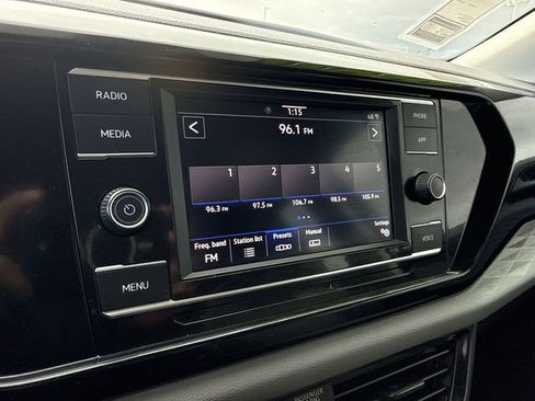 Used 2024 Volkswagen Taos S image 5