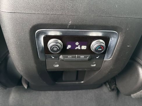 Certified 2022 GMC Yukon Denali w/ Denali Premium Package image 23