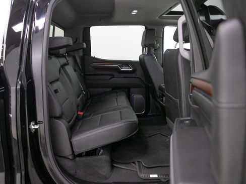 Used 2024 GMC Sierra 1500 Denali w/ Technology Package AWD/4WD image 12