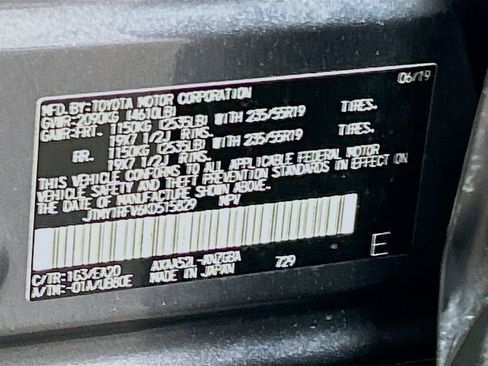 Used 2019 Toyota RAV4 Limited w/ Advanced Technology Package FWD image 32