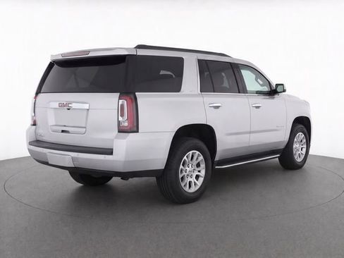 Used 2017 GMC Yukon SLT AWD/4WD image 4