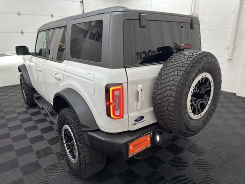 Used 2024 Ford Bronco Outer Banks w/ Sasquatch Package AWD/4WD image 8