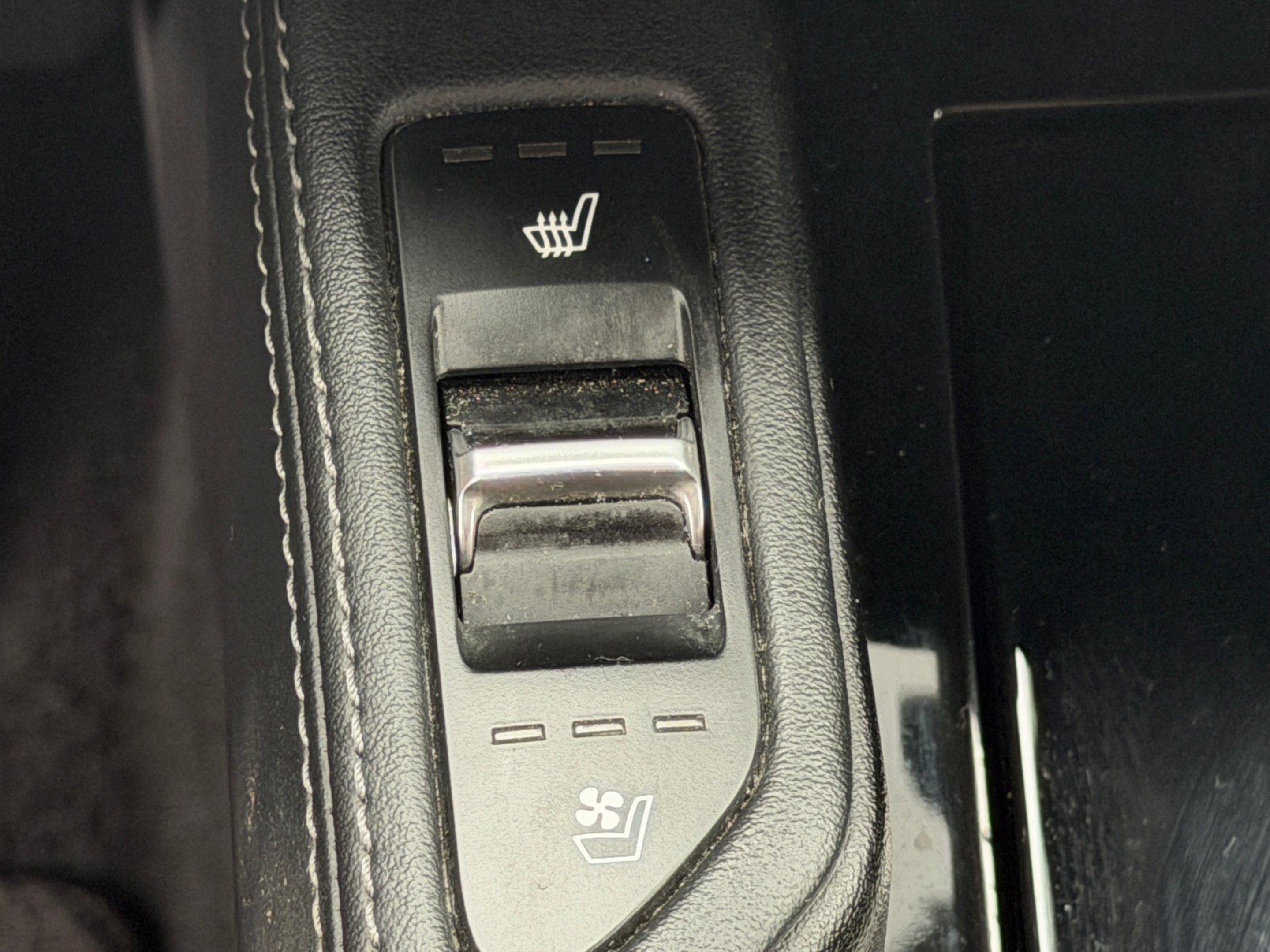 Used 2024 Kia Telluride EX FWD image 37