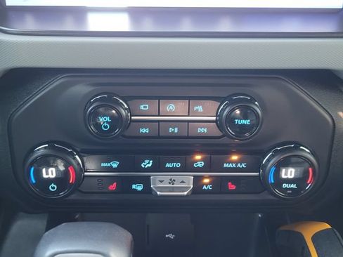 Used 2023 Ford Bronco Badlands AWD/4WD image 18