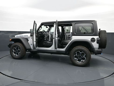 Used 2023 Jeep Wrangler Unlimited Rubicon 4xe w/ Cold Weather Group AWD/4WD image 28