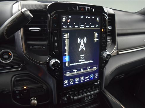 Used 2020 RAM 3500 Limited image 14