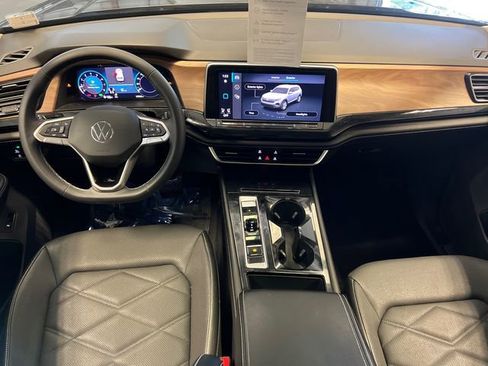 Certified 2024 Volkswagen Atlas SE FWD image 20