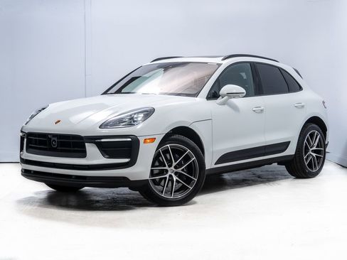 Certified 2026 Porsche Macan image 1
