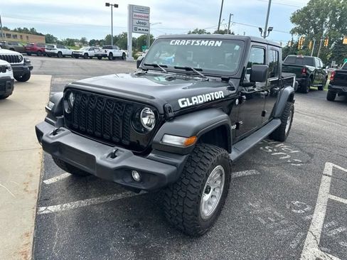 Used 2020 Jeep Gladiator Sport w/ Quick Order Package 24S AWD/4WD image 3