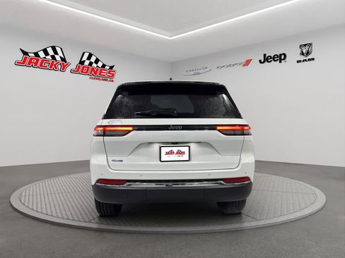 New 2024 Jeep Grand Cherokee Limited 4xe image 7