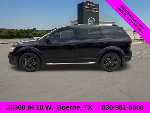 Used 2019 Dodge Journey Crossroad w/ Nav & Sun Group FWD image 1