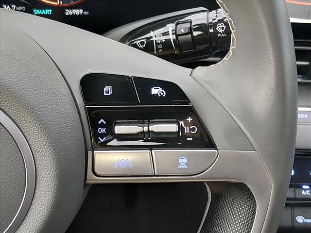 Used 2025 Hyundai Elantra SEL FWD image 24