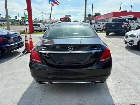 Used 2018 Mercedes-Benz C 300 4MATIC Sedan image 4