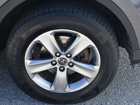 Used 2015 Toyota RAV4 XLE AWD/4WD image 26