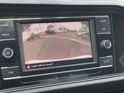 Used 2019 Volkswagen Jetta SE w/ Cold Weather Package FWD image 26