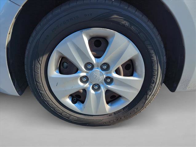 Used 2018 Kia Forte LX w/ LX Rear Camera Package FWD image 9