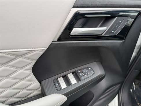 Used 2022 Mitsubishi Outlander SEL image 14