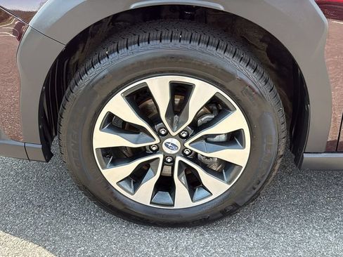 Certified 2023 Subaru Outback Touring AWD/4WD image 10