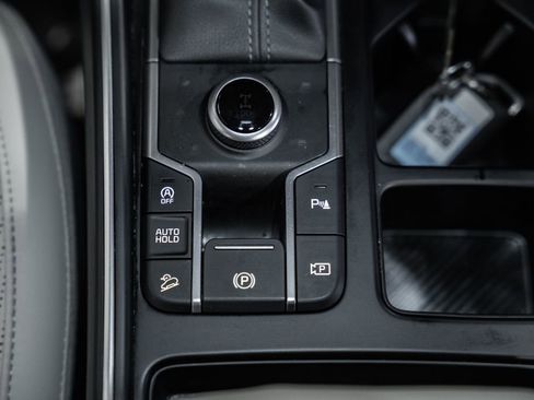 Used 2025 Kia Sorento S w/ Panoramic Sunroof Package image 28