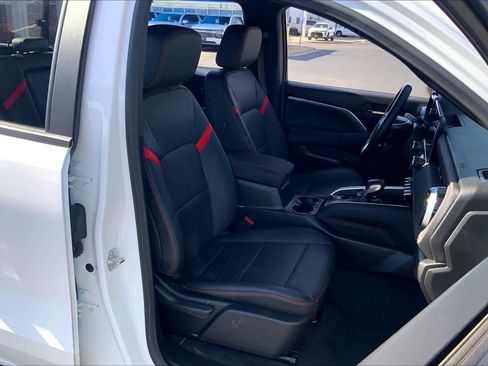 Certified 2024 Chevrolet Colorado Z71 w/ Z71 Convenience Package 2 image 9