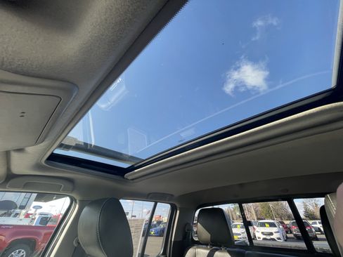 Used 2017 Nissan Frontier PRO-4X w/ Pro-4x Luxury Package image 29