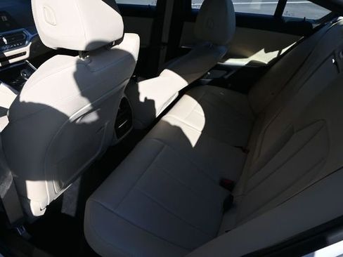 Used 2019 BMW 330i xDrive Sedan w/ Convenience Package AWD/4WD image 23