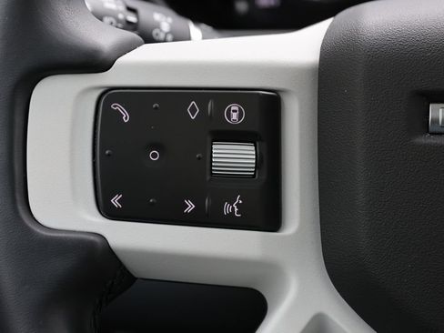 Certified 2026 Land Rover Defender 130 X-Dynamic SE AWD/4WD image 16