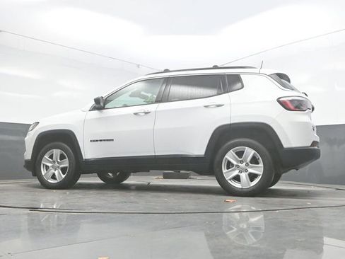 Used 2022 Jeep Compass Latitude image 37