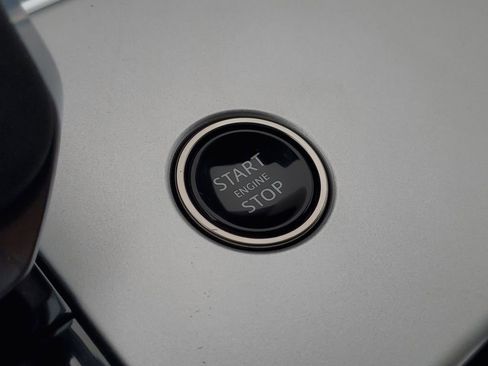 New 2026 Land Rover Range Rover SE image 18