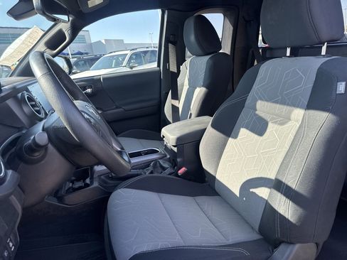 Used 2023 Toyota Tacoma TRD Sport image 25