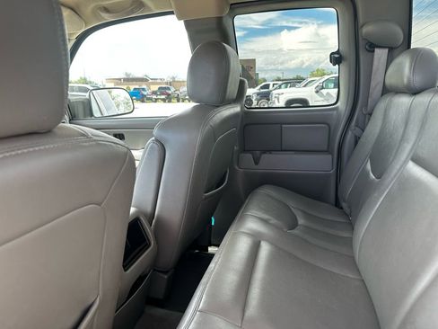 Used 2005 GMC Sierra 2500 SLT w/ Skid Plate Package image 26