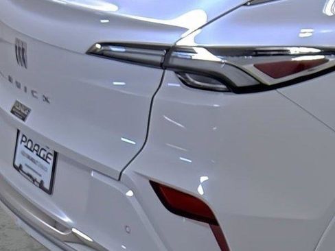New 2026 Buick Envista Avenir image 13