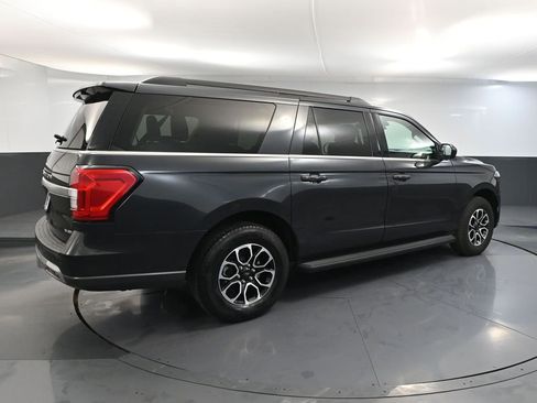 Used 2024 Ford Expedition Max XLT image 6