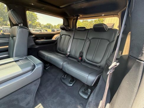 Used 2022 Jeep Grand Wagoneer Series II AWD/4WD image 36
