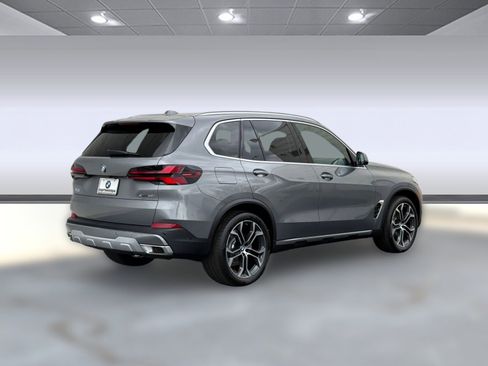 New 2026 BMW X5 xDrive40i image 8
