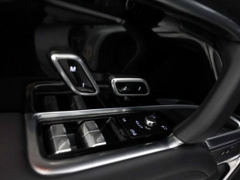 Used 2023 Land Rover Range Rover SE image 18