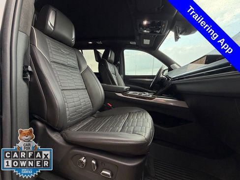 Used 2025 Cadillac Escalade ESV Sport Platinum w/ LPO, Floor Liner Package image 27