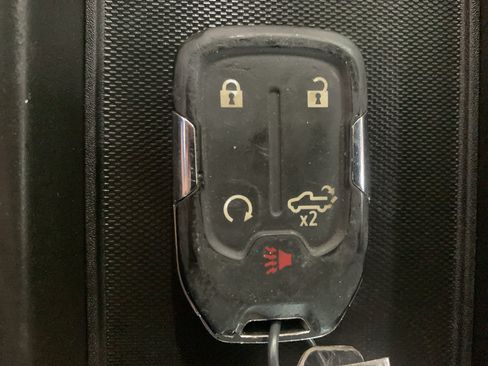 Used 2023 Chevrolet Silverado 2500 LTZ AWD/4WD image 30