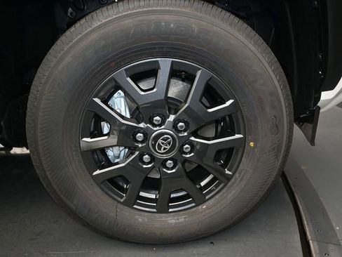 New 2026 Toyota 4Runner SR5 image 15