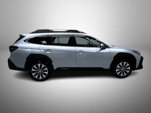 Used 2024 Subaru Outback Touring AWD/4WD image 4