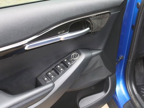 Used 2023 Kia Seltos S w/ Navigation Package FWD image 18