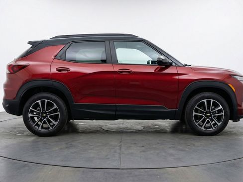 Used 2025 Chevrolet TrailBlazer LT FWD image 11