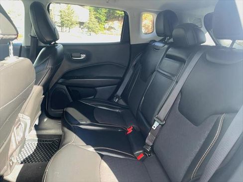 Certified 2019 Jeep Compass Latitude w/ Popular Equipment Group image 10