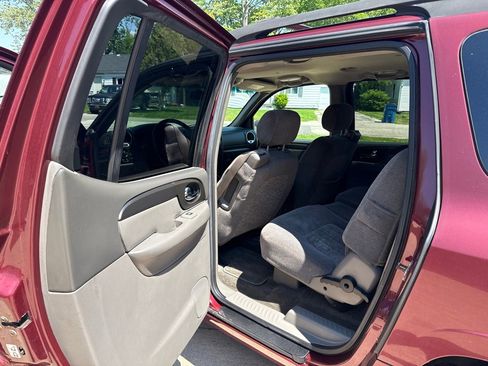 Used 2004 GMC Envoy XL SLE AWD/4WD image 12