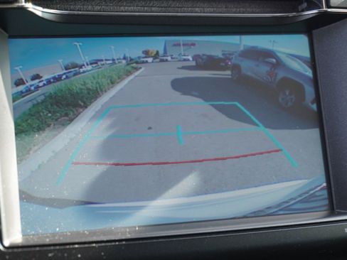 Used 2018 Toyota RAV4 LE image 23